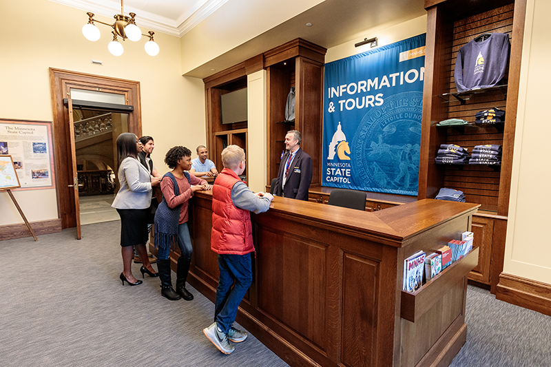 Minnesota State Capitol information and tour desk